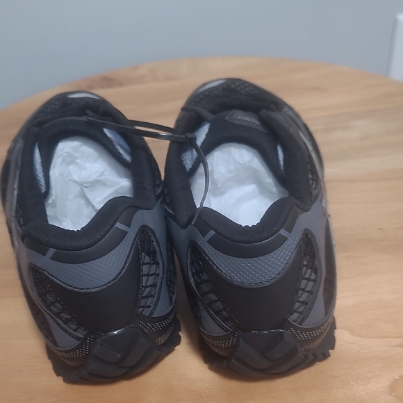 Black and Gray Athletic Shoes main image 3